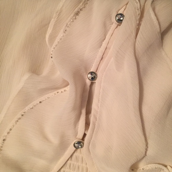 Elegant Guess Ruffle Top - Picture 4 of 6